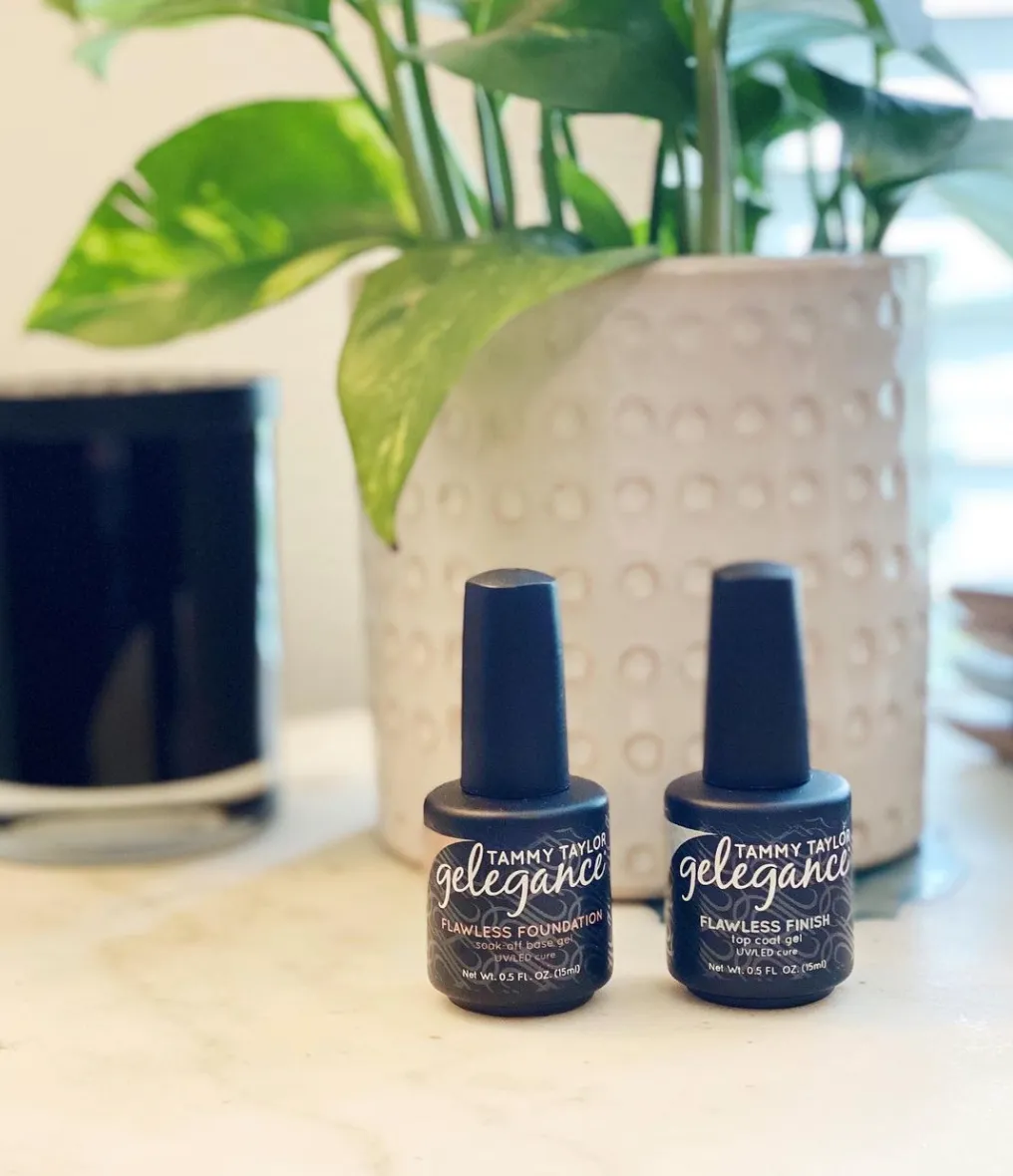 Flawless Foundation Base Coat & Flawless Finish Top Coat Bundle