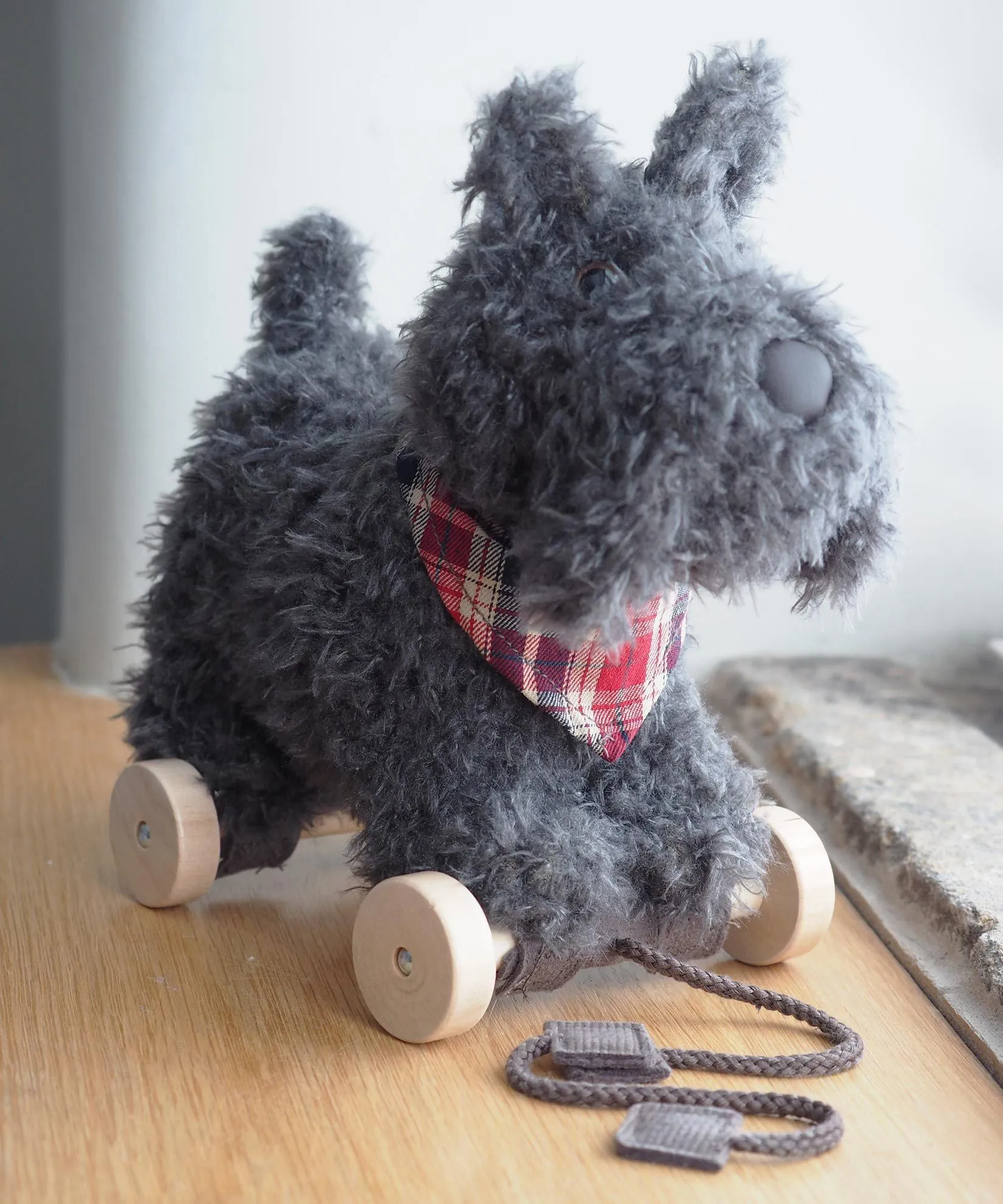 Scottie Dog Pull Along by Little Bird Told Me