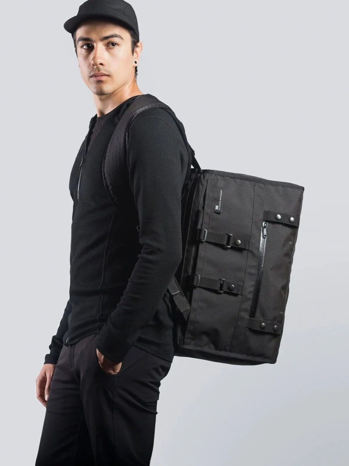 Transit : Duffle Backpack Harness